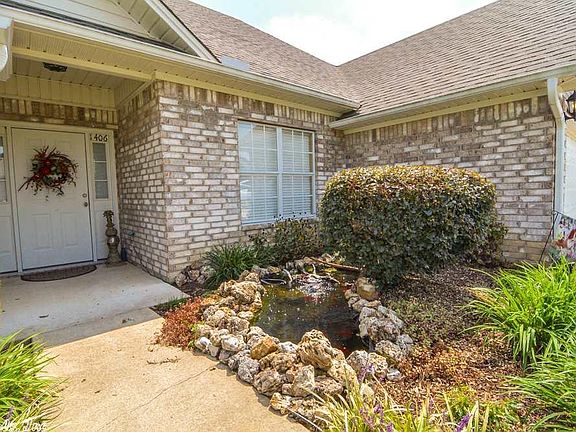 2nd image of 1406 Lauren Dr