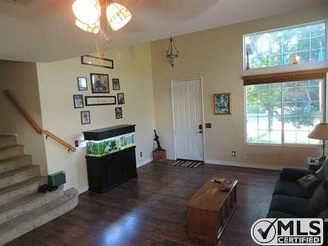 3rd image of 402 Winthrop Dr