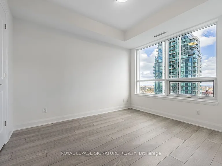 36 Elm Dr W #1107 — Photo 6