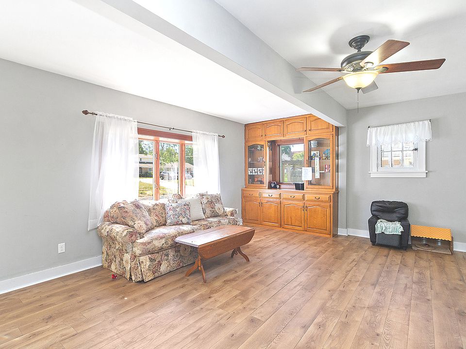 306 E Cherry St, Watseka, IL 60970 MLS 11871980 Zillow