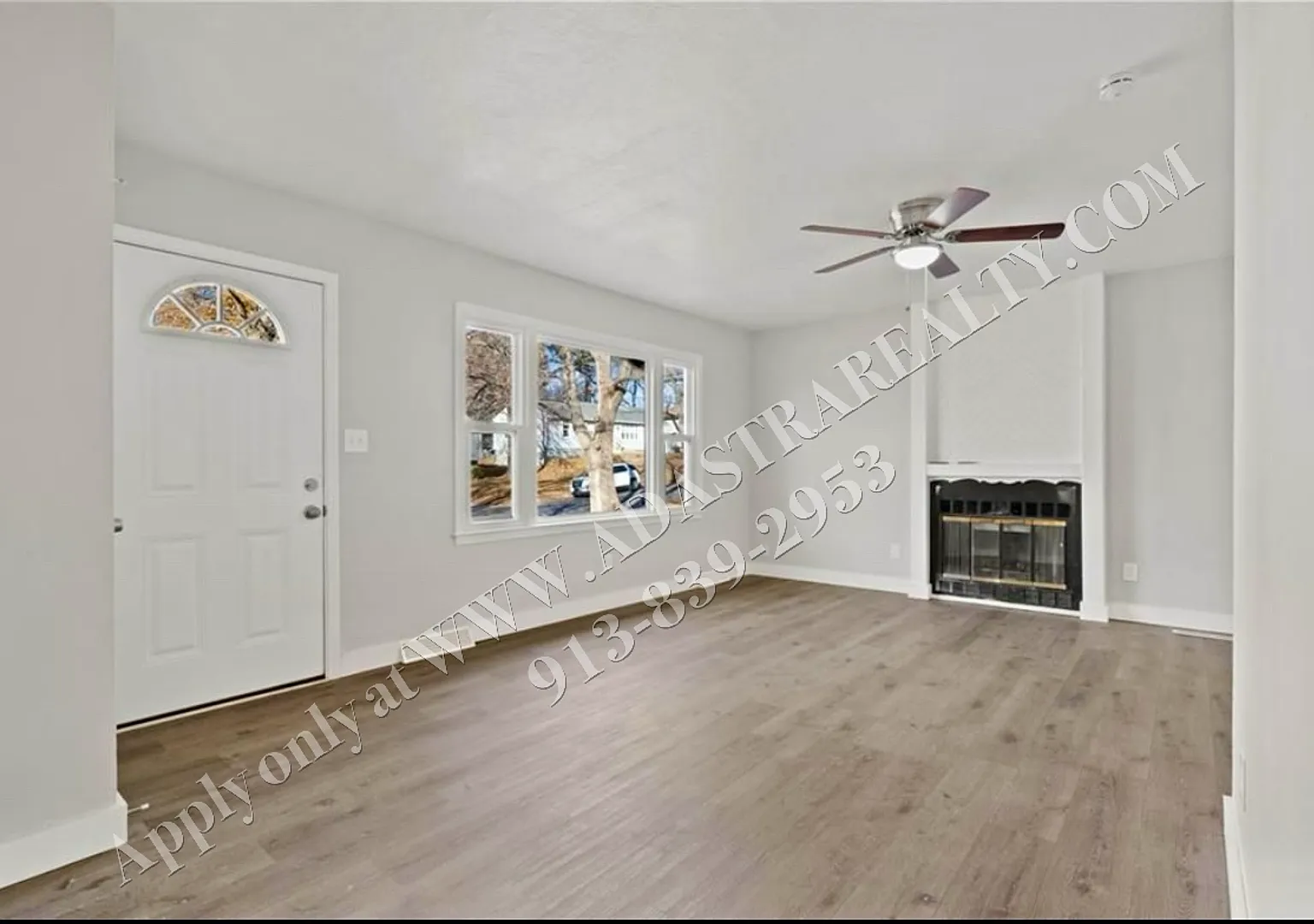 Beautiful Renovated 3 Bed 2.5 Bath Ranch in Raytown-Coming SOON!! — Photo 2