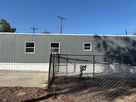 5th image of 4976 Stanley Ave Trailer 19