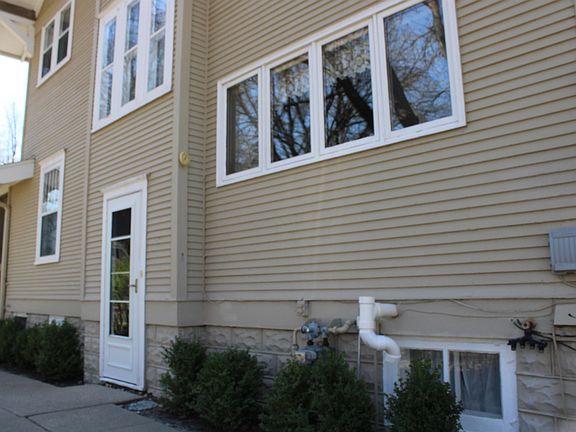 3rd image of 221 2nd St NW