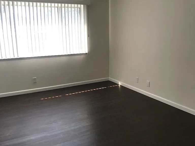1148-1156 W Valencia Dr — Photo 19