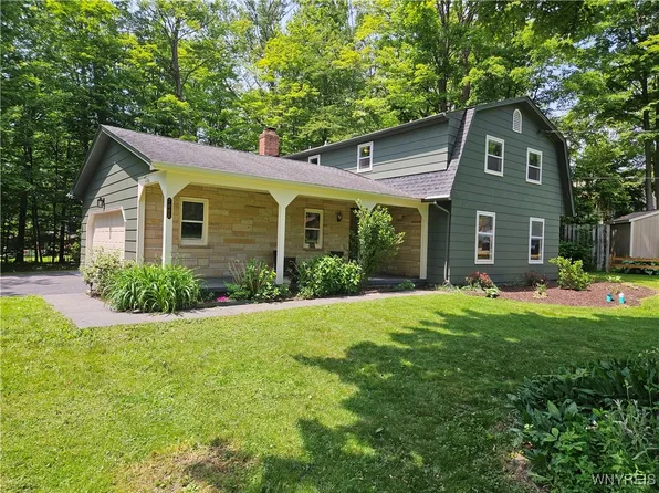 7066 East Ln, Boston, NY 14057