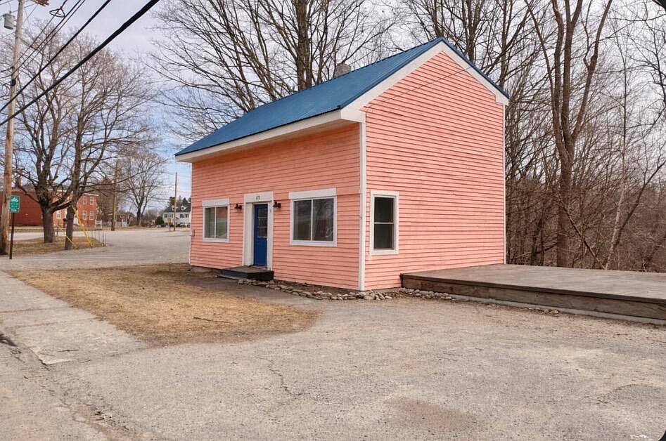 1st image of 173 Main Street