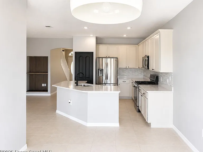 781 Glen Abbey Way — Photo 8