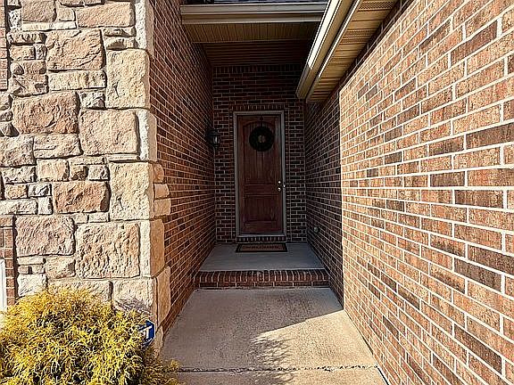 3rd image of 4331 E Kentbrook Dr