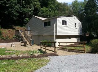 252 Spring Run Rd, Crescent, PA 15046