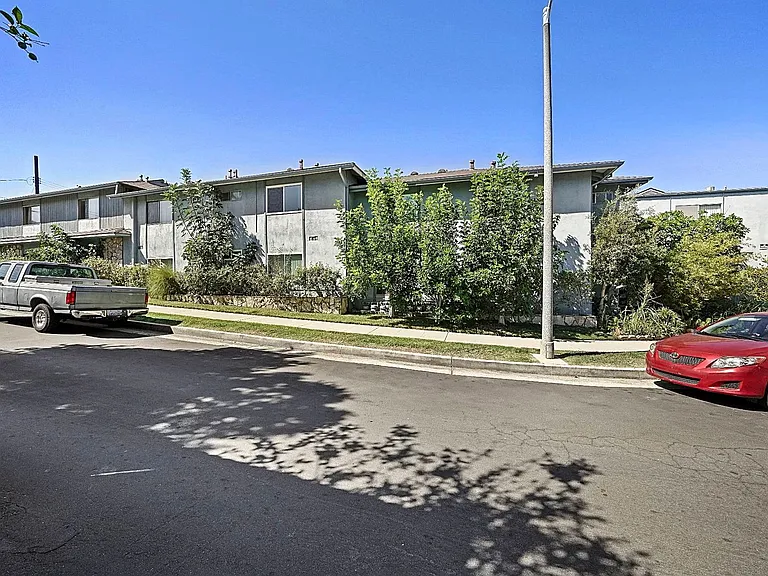 Blairwood Wyngate (#230) — Photo 10