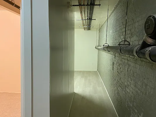 Rented by R New York | media 42