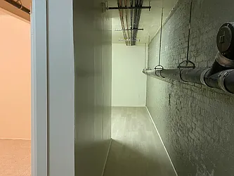 Rented by R New York