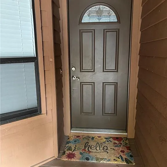 874 Wimbledon Dr — Photo 2