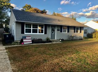 31 S Rose Ln, West Berlin, NJ 08091