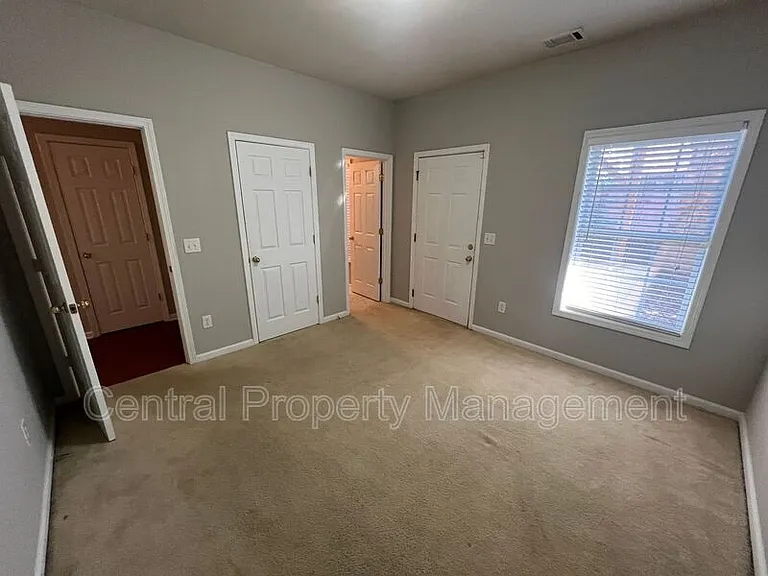 104 Chalet Pl — Photo 10