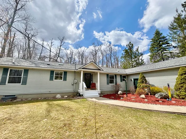 5817 Hillside Dr, Lewiston, MI 49756