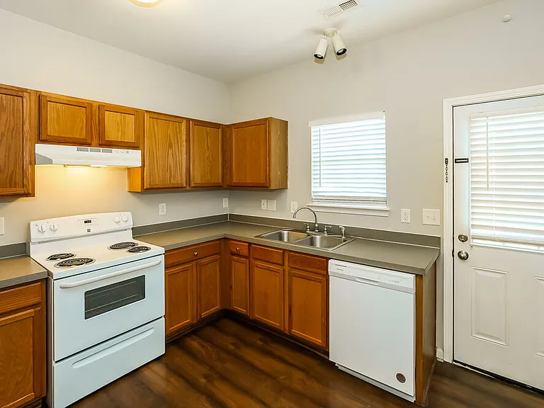 3019 Nevin Place Dr — Photo 9