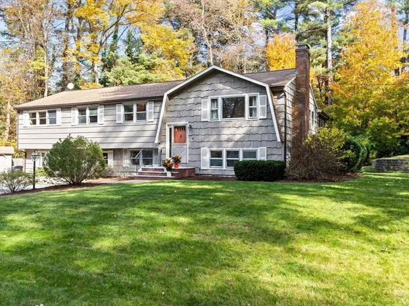 20 Old Coach Rd, Norfolk, MA 02056