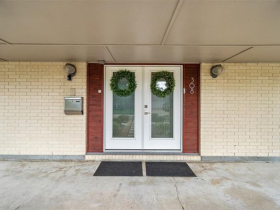 2nd image of 308 Barracuda Ave