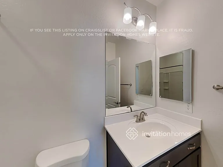 1056 S 200th Ln — Photo 16