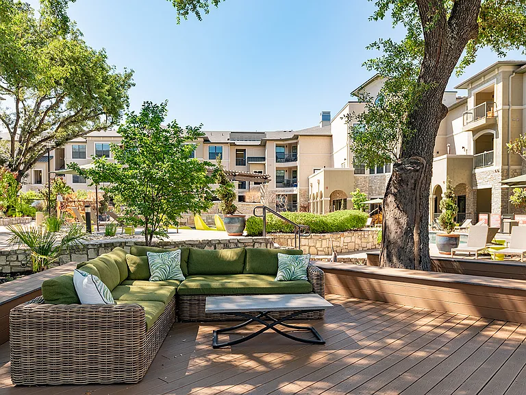 The Brackenridge — Photo 14