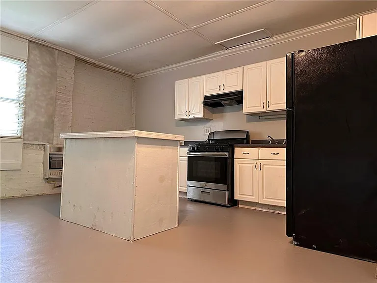 802 N Park St #E — Photo 4