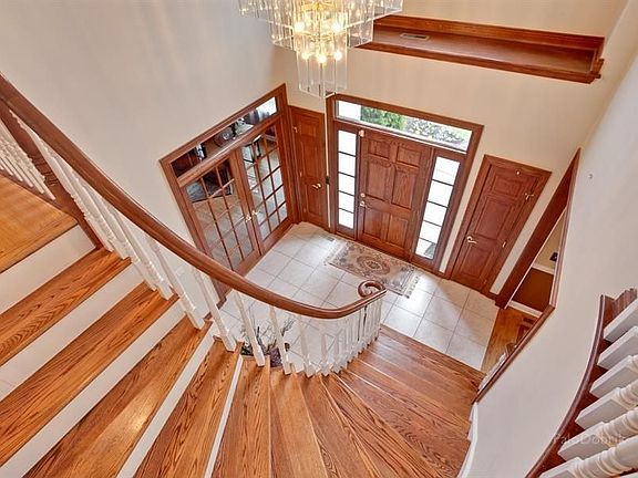 2nd image of 14620 S Somerset Cir