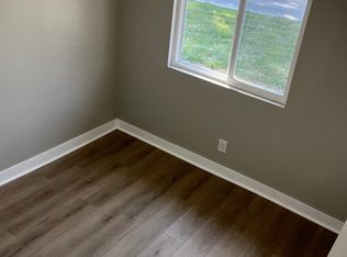 2711 E 9th St, Des Moines, IA 50316