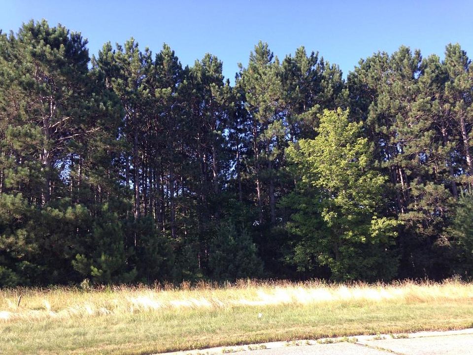 2nd image of 212 Balsam Dr