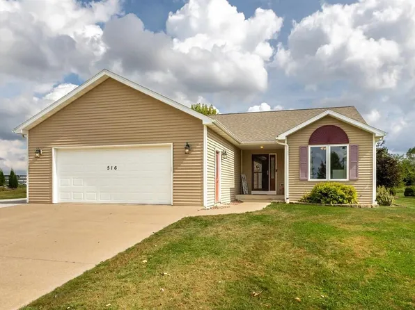 516 S Lincoln St, Cuba City, WI 53807