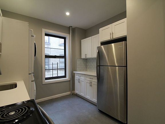 3rd image of 2290 Andrews Ave APT 4E