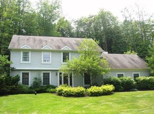 9685 Taylor May Rd, Chagrin Falls, OH 44023