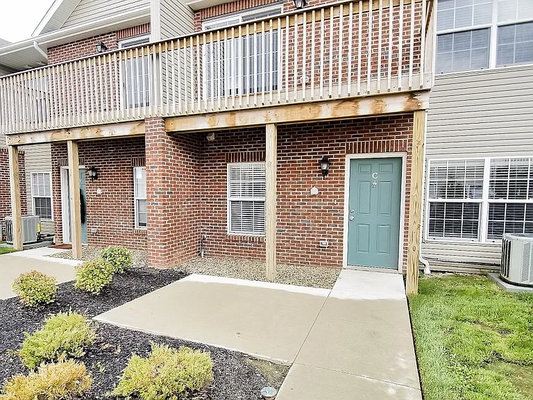 Ashton Place Apartments — Photo 13