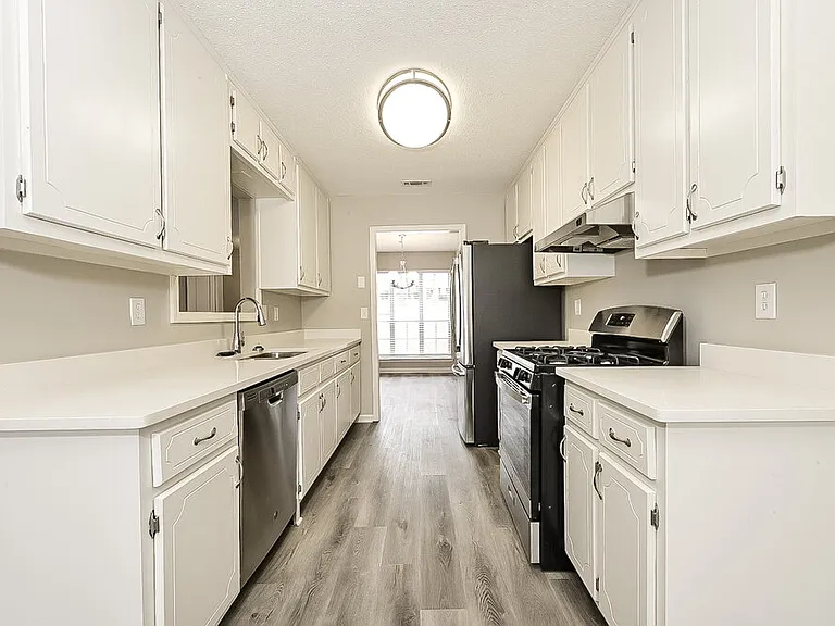 104 Nanci Ct — Photo 6