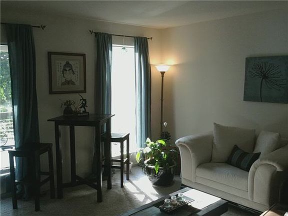 Living room (before hardwood)