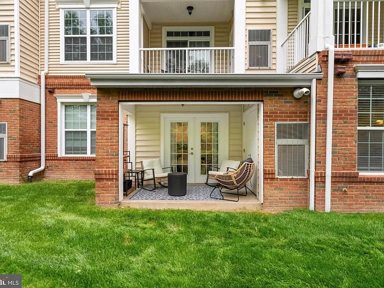 23255 Milltown Knoll Sq #111 — Photo 13
