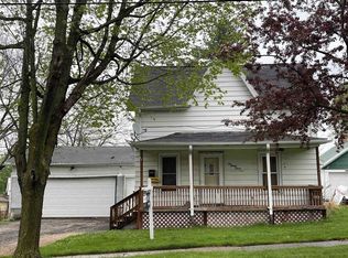 527 Grove St, Baraboo, WI 53913