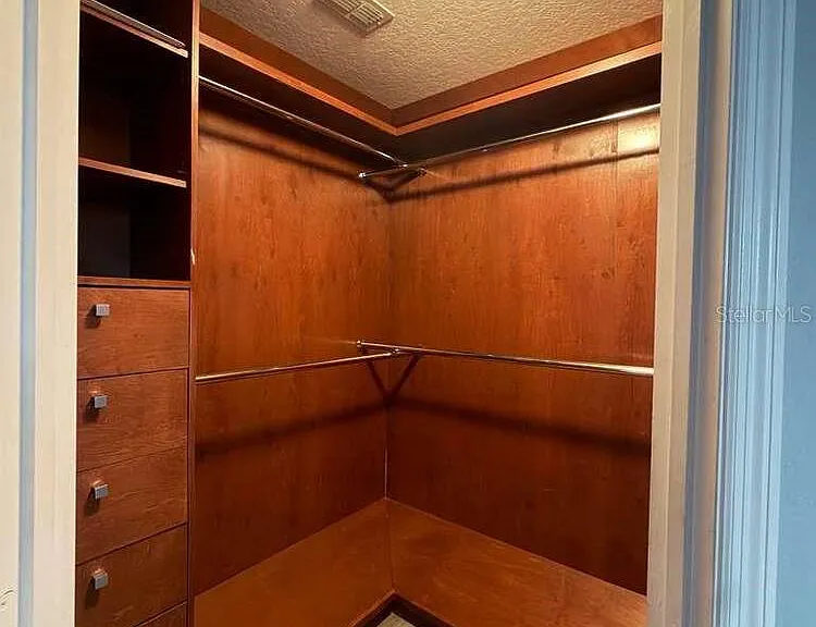 1105 Toluke Point — Photo 23
