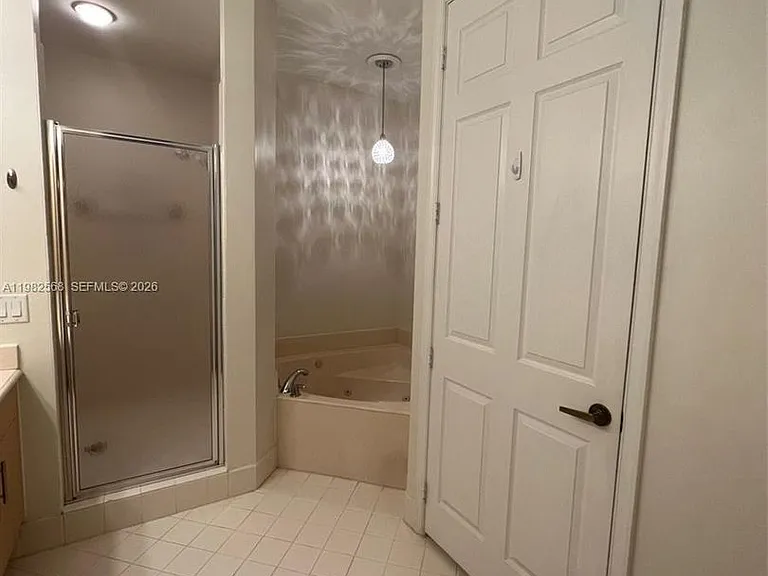 2816 Kinsington Cir #28-1 — Photo 21