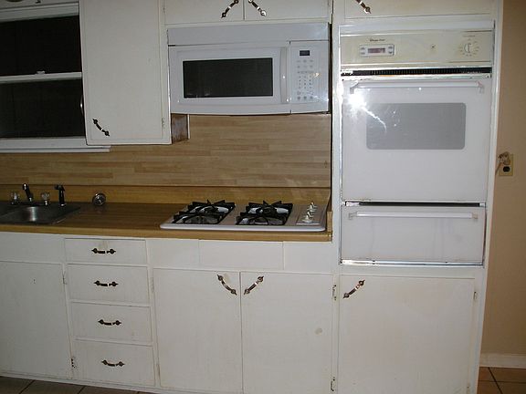 3rd image of 1216 Mimosa Dr