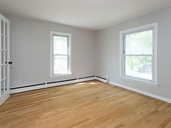 3rd image of 2815 Dupont Ave S APT 3
