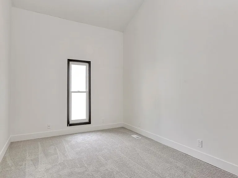 2347 N 113th St — Photo 38