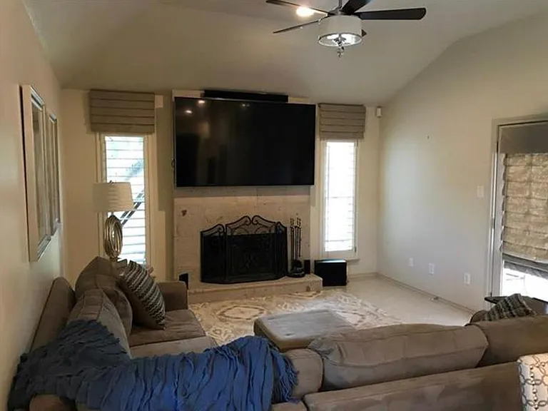316 Duck Lake Dr — Photo 8