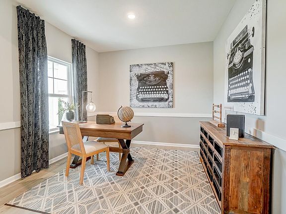 5th image of 1710 Parkfield Way