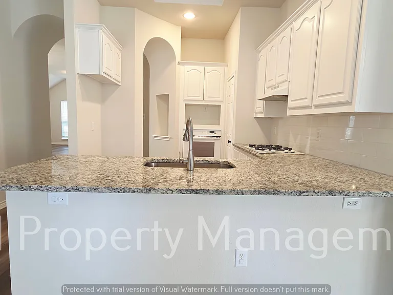 3305 Woodbluff Ln — Photo 12