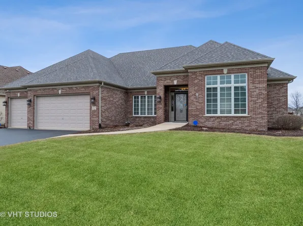 12 Raes Creek Ct, Bolingbrook, IL 60490