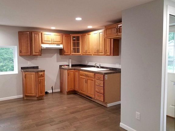 5th image of 2878 Vulcan St