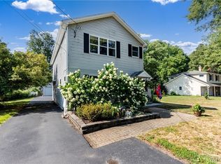 6731 Webster Rd, Orchard Park, NY 14127