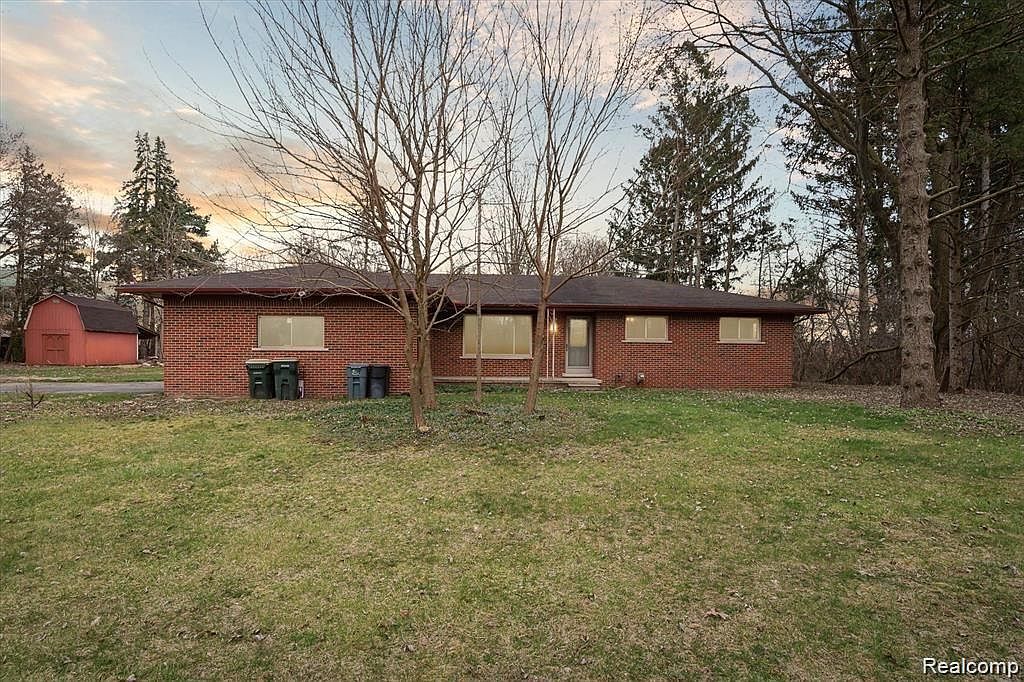 7990 N Beck Rd, Canton, MI 48187 Zillow