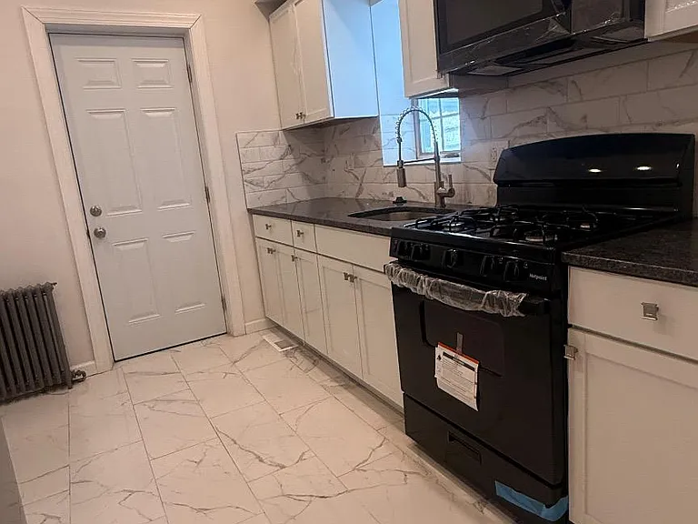 2148 S Lambert St — Photo 5